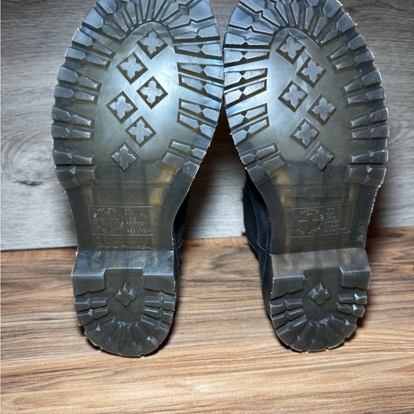 DR. MARTENS WOMEN'S LEONORE 2976  FAUX FUR LINED BLACK CHELSEA BOOTS SIZE: 7 - Picture 4 of 6